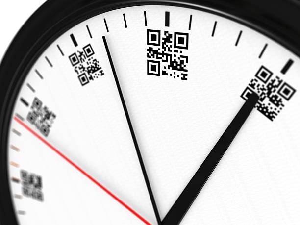 horloge avec les chiffres de code qr - clock hand clock coding watch photos et images de collection