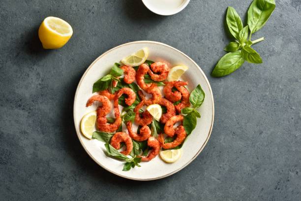 istock Spicy thai basil shrimp 1638622714