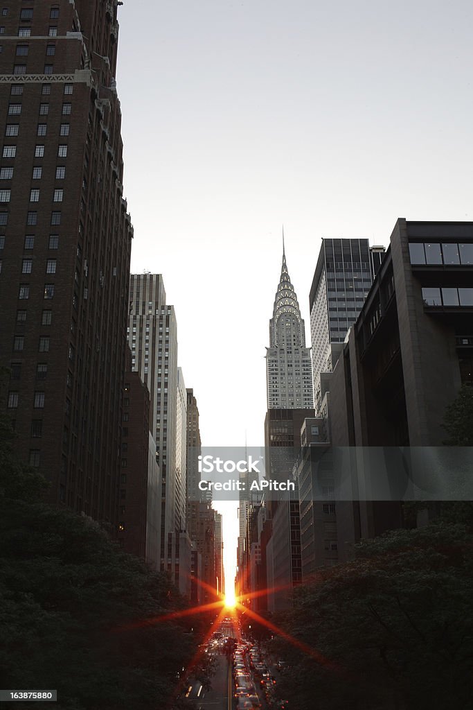 Manhattanhenge закате в Манхэттен - Стоковые фото 42-я улица роялти-фри