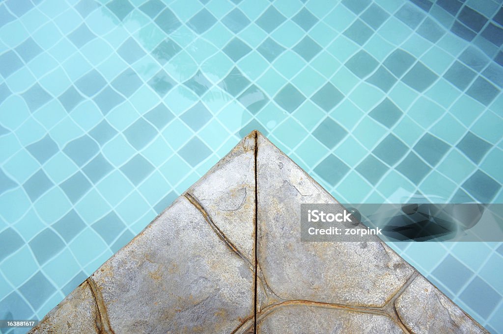 Türkis mit Mosaikfliesen in einen pool mit stone Touch - Lizenzfrei Am Rand Stock-Foto