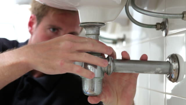 Thợ sửa ống nước