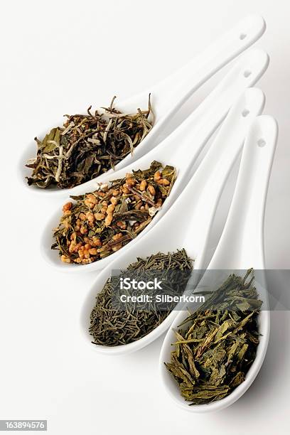 Diversi Tipi Di Tè Verde - Fotografie stock e altre immagini di Bianco - Bianco, Bibita, Camellia sinensis