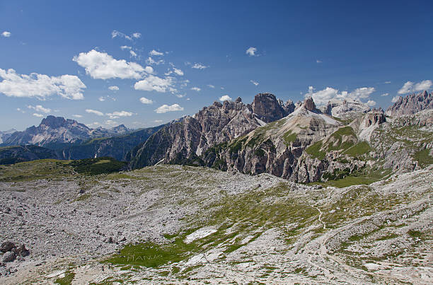 südtirol berge in - tirol rock gravel mountain peak 뉴스 사진 이미지