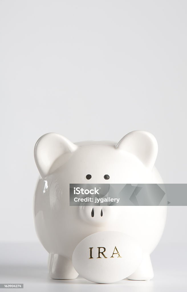 Piggy bank com IRA nest egg-Expressão anglo-saxônica - Foto de stock de Aposentadoria royalty-free