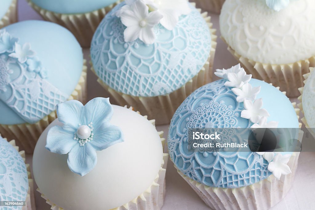 Wedding cupcakes Cupcakes decorated with lace effect fondant Cake Stock Photo