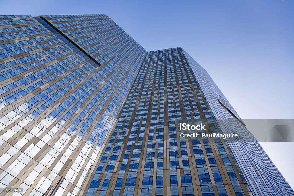 Rascacielos de vidrio - Foto de stock de Aire libre libre de derechos