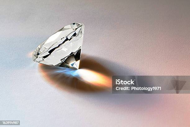 Formas Que Diamante - Fotografias de stock e mais imagens de Corte Transversal - Corte Transversal, Diamante, Dourado - Cores