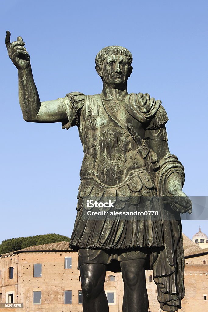 ウミウシ Trajan の像 - イタリアのロイヤリティフリーストックフォト
