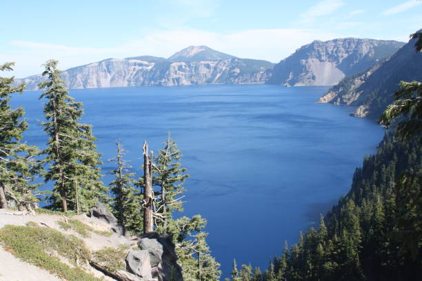 istock Crater Lake National Park, Oregon 1639250024