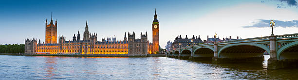 il big ben, da westminster, parlamento, londra - victoria tower foto e immagini stock