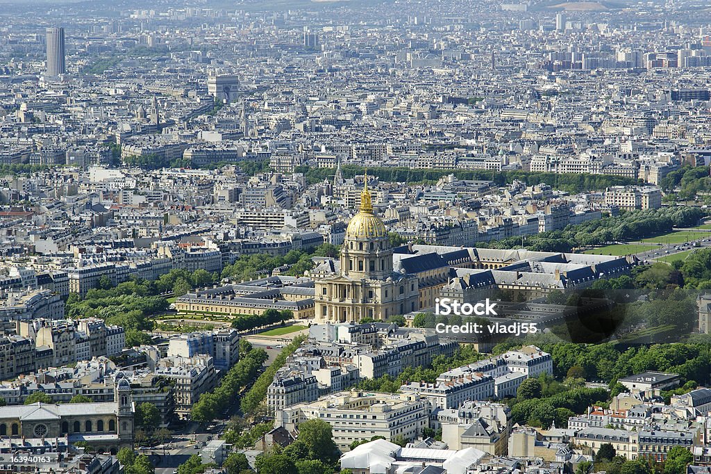 O horizonte da cidade no dia.  Paris, França - Foto de stock de Arquitetura royalty-free