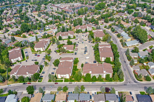 istock Lakeridge neighborhood of Saskatoon 1639450691