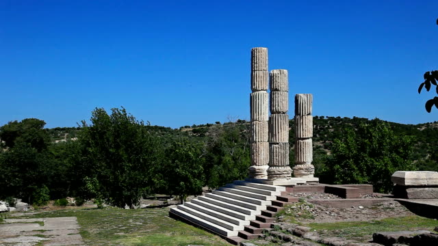 HD: Temple of Apollon Smintheus, Canakkale, Turkey