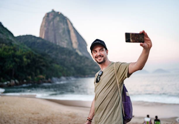 istock Man taking a selfie at Rio de Janeiro 1639999823