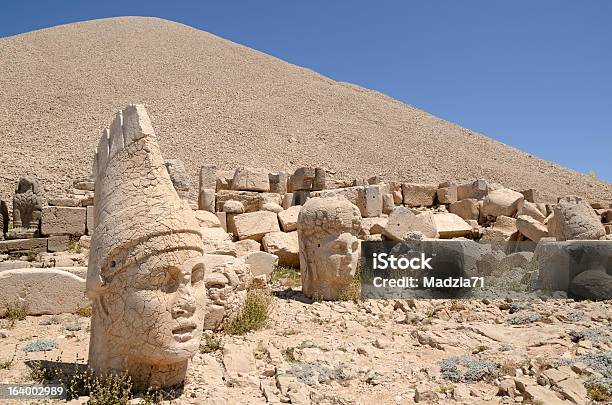 Nemrut - Fotografie stock e altre immagini di Altare - Altare, Ambientazione esterna, Anatolia