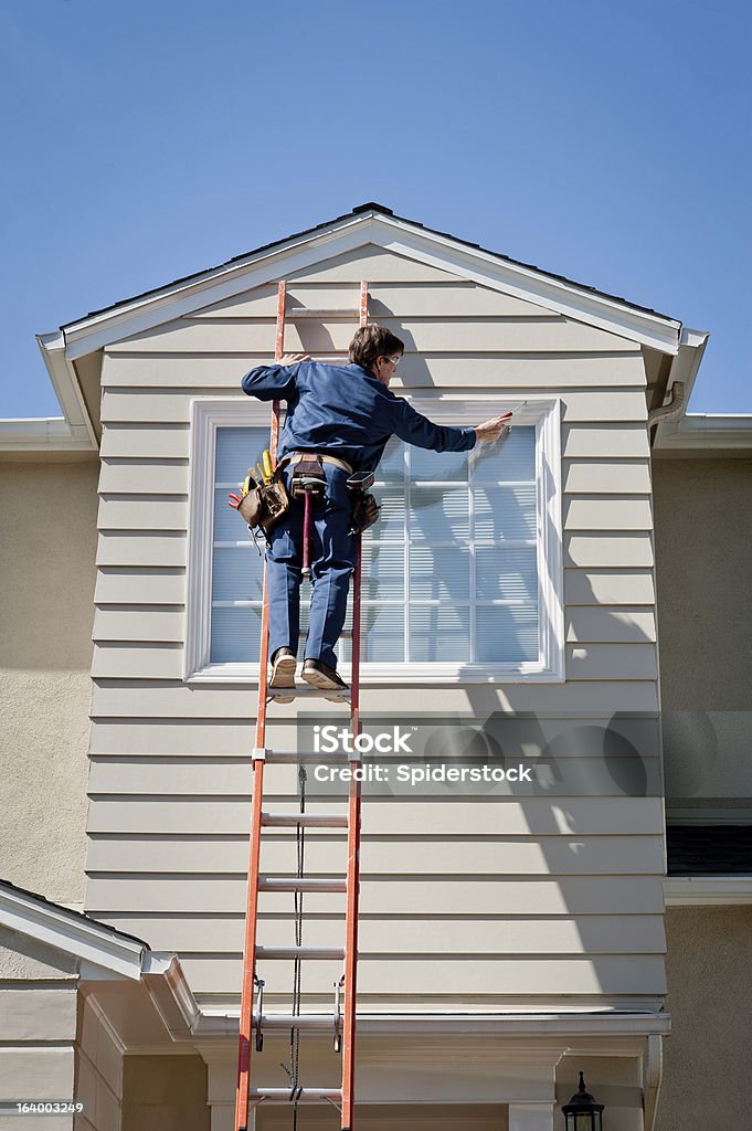 Handyman w jednolite inspekcji - Zbiór zdjęć royalty-free (Otwarta przestrzeń - Ustawienia)