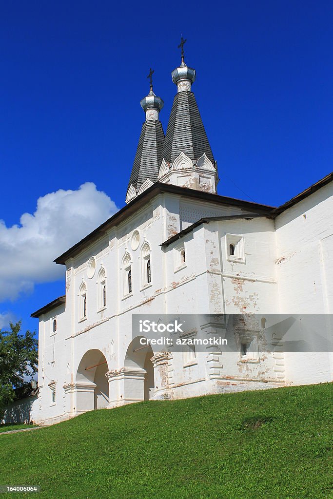 Entrada para o monastério Ferapontov - Foto de stock de Arco - Característica arquitetônica royalty-free