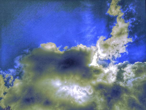 istock The sun hides behind the clouds. 1640095226