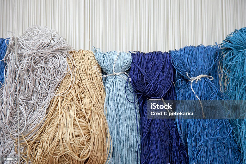 Натуральный волокна и тканье Ткацкий станок - Стоковые фото Гобелен роялти-фри