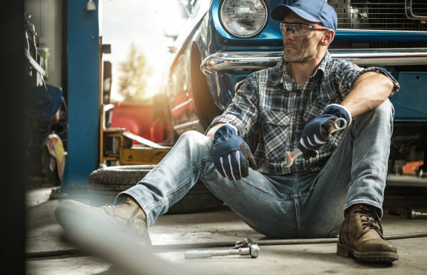 istock The Man and His Classic Car Restoration Project 1640144997