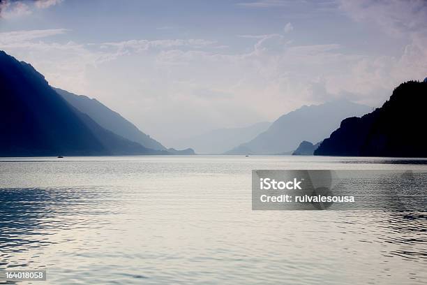 Photo libre de droit de Lac De Brienz banque d'images et plus d'images libres de droit de Alpes européennes - Alpes européennes, Alpes suisses, Beauté de la nature