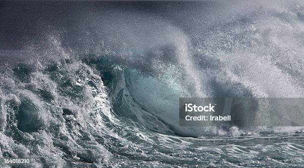 Ocean Wave - zdjęcia stockowe i więcej obrazów Abstrakcja - Abstrakcja, Burza, Chlapać