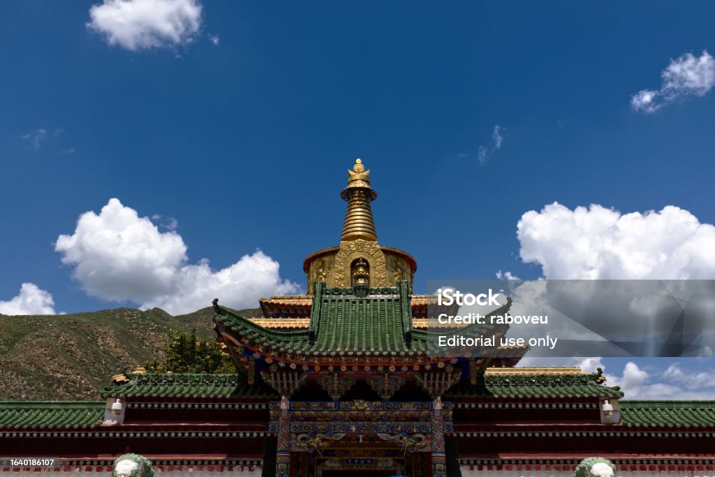 Labrang Monastery China A Glimpse Of Labrang Monastery Stock Photo - Download Image Now - China ...