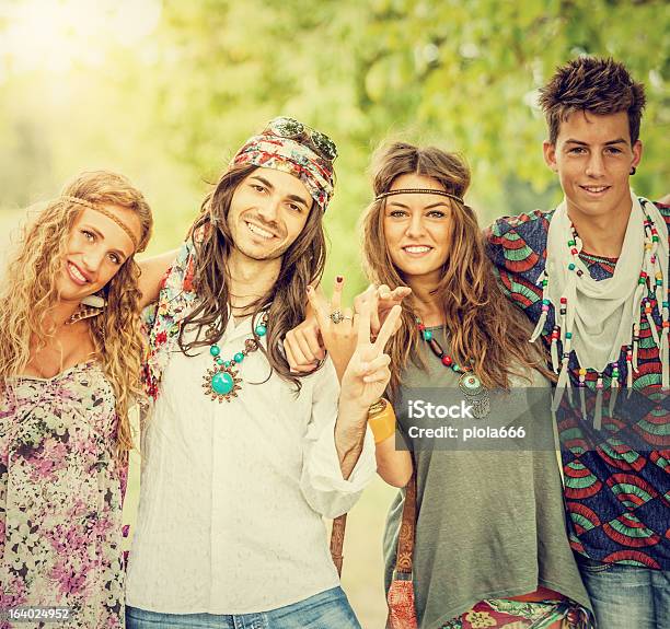 Ya En Los Años 70 Hippies Ir Wild Foto de stock y más banco de imágenes de 1970-1979 - 1970-1979, Adulto, Adulto joven