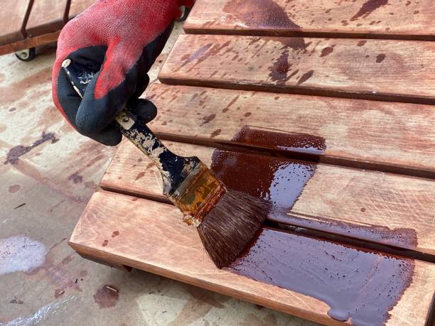 istock painting the boards 1640277252