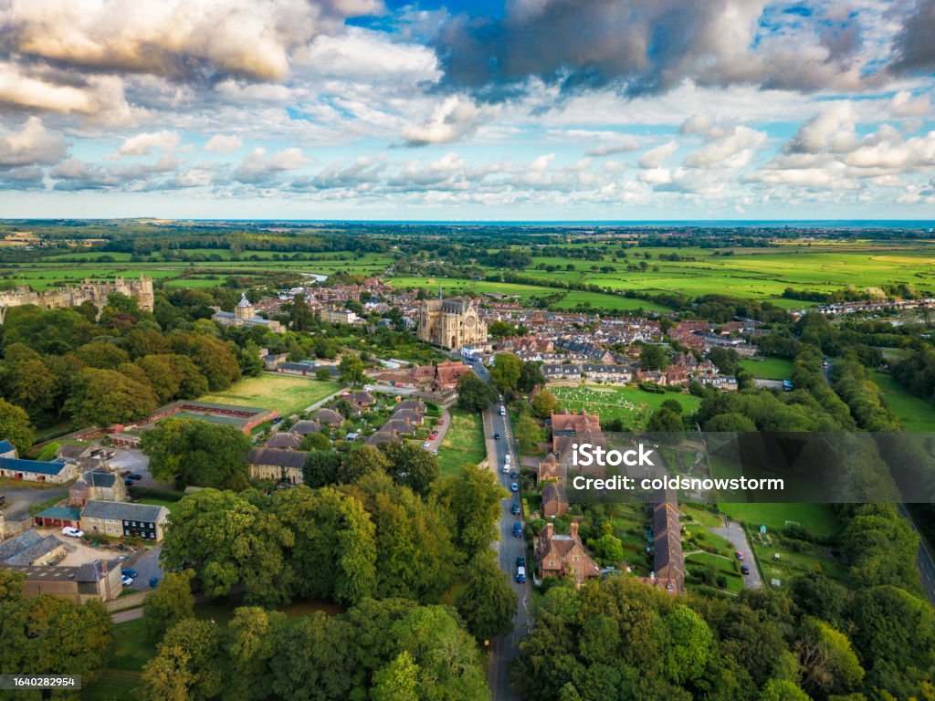 Aerial view of market town of Arundel in West Sussex, UK Aerial view, taken by drone, depicting the picturesque market town of Arundel  in the Arun District of the South Downs, West Sussex, England. Above Stock Photo