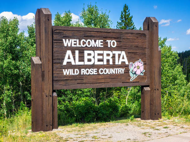 istock Welcome to Alberta sign 1640303435