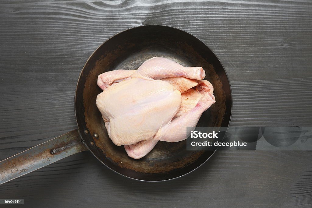 Conjunto fresca de frango em uma Frigideira - Royalty-free Carne Foto de stock