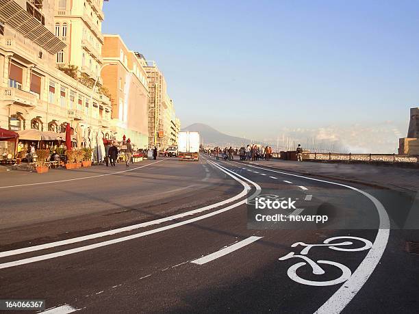 Road Para Bicicletas Foto de stock y más banco de imágenes de Nápoles - Nápoles, Andar en bicicleta, Bicicleta