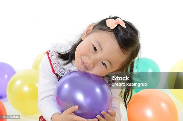 Fun Baloons Stockfoto und mehr Bilder von Auf dem Bauch liegen - Auf dem Bauch liegen, Ausgebleicht, Blick in die Kamera