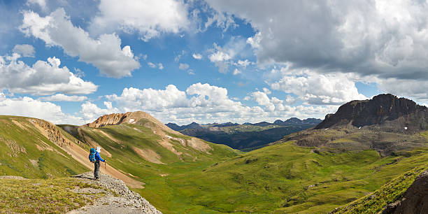 outdoor-abenteuer panorama - continental divide stock-fotos und bilder