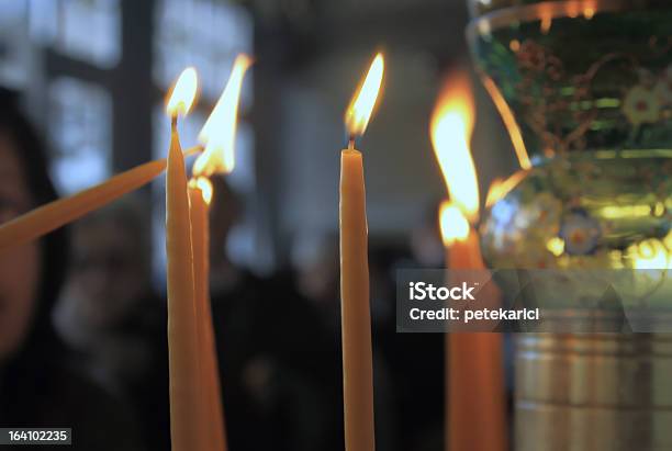 Kerzen Stockfoto und mehr Bilder von Altar - Altar, Beten, Brennen