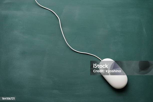 Leere Weiße Computermaus Mit Blackboard Stockfoto und mehr Bilder von Computermaus - Computermaus, Computer, Anschlagbrett