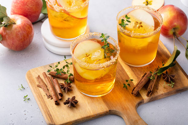 istock Apple cider margarita with brown sugar and spices, fall cocktail idea 1641086459
