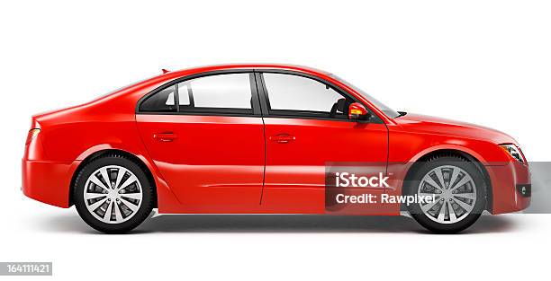 Красный Автомобильседан — стоковые фотографии и другие картинки Автомобиль - Автомобиль, Съёмка сбоку, Изолированный предмет