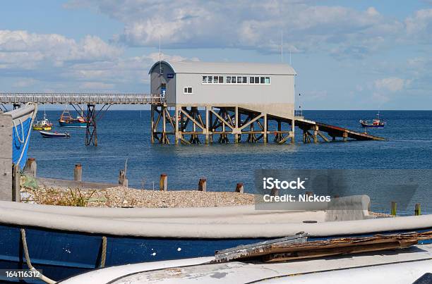 Barca Di Salvataggio Stazione Di Selsey Sussex Inghilterra - Fotografie stock e altre immagini di Acqua