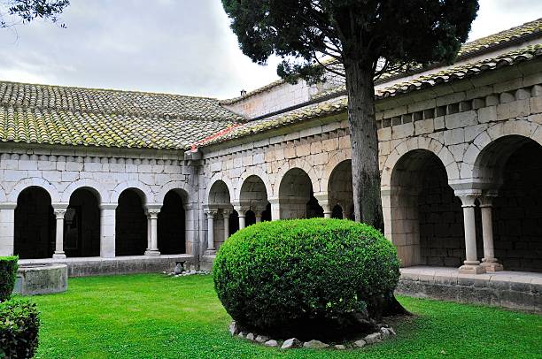 istock Vilabertran canonical santa maria 164117601