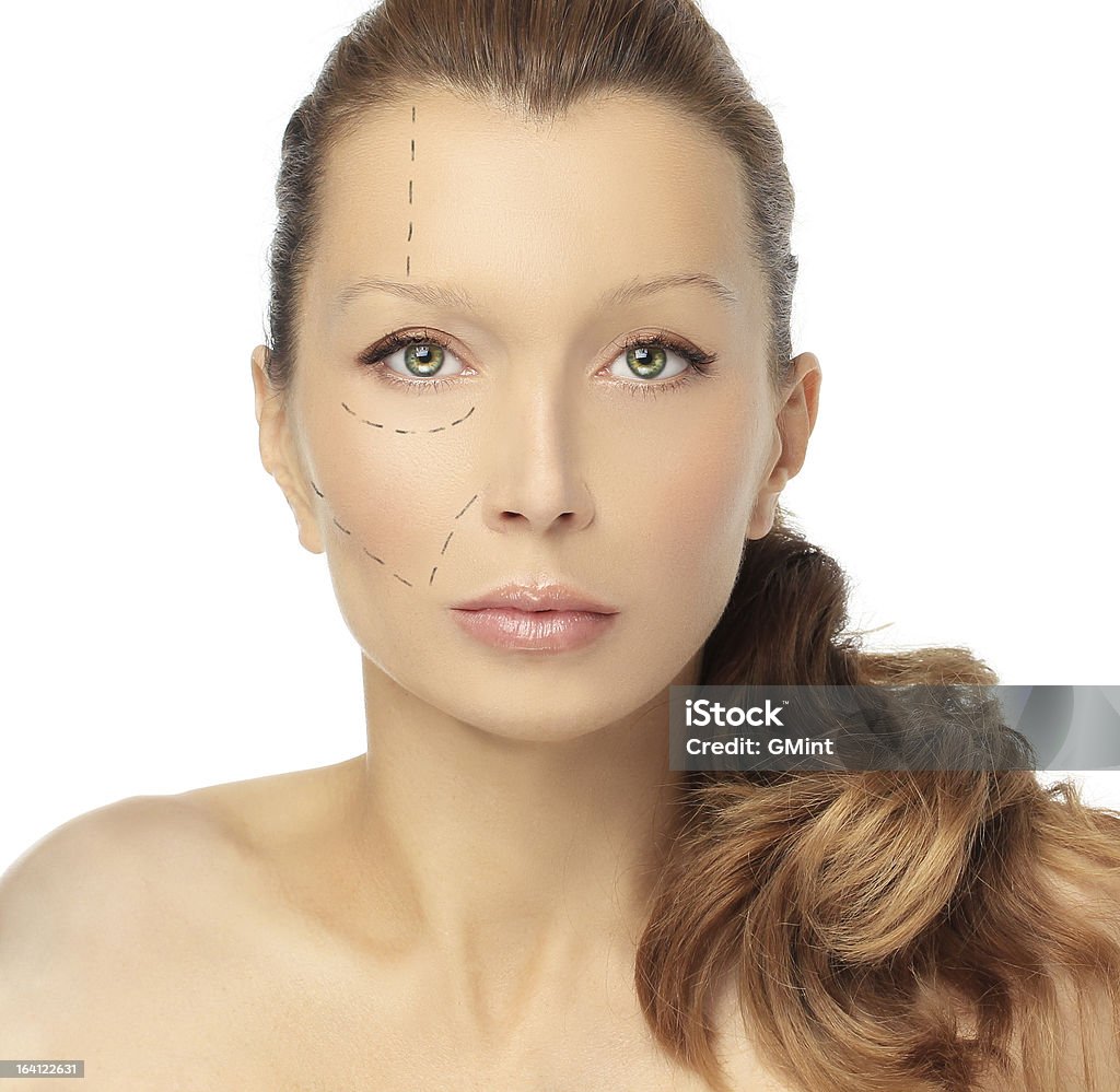 Desenhar linhas de correcção no rosto de fêmeas cirurgia plástica conceito. - Royalty-free 30-34 Anos Foto de stock