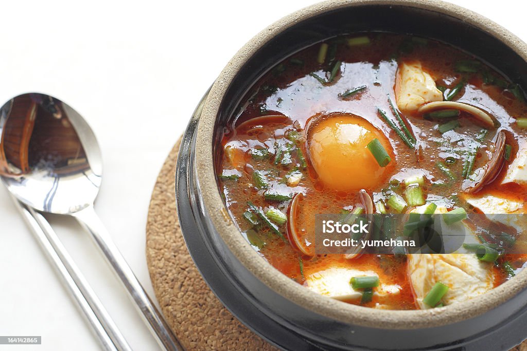 Cucina coreana, Sundubu Jjigae e Minestra di verdura - Foto stock royalty-free di Alimentazione sana