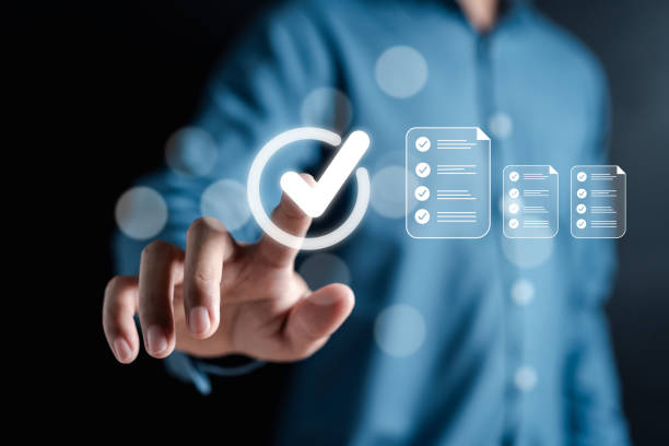 quality certificate and checklist document inspecting target marketing planning assignment with quality management. standardization, certification. compliance to regulations service and standards. - acordo imagens e fotografias de stock