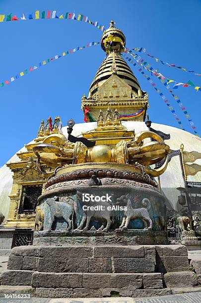 Swayambhunath Stupa - Fotografie stock e altre immagini di Ambientazione esterna - Ambientazione esterna, Antico - Condizione, Architettura