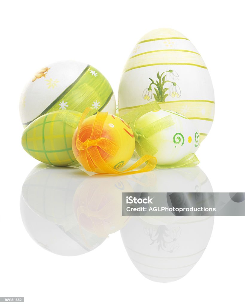 Bela ovos de Páscoa com reflexos - Royalty-free Amarelo Foto de stock