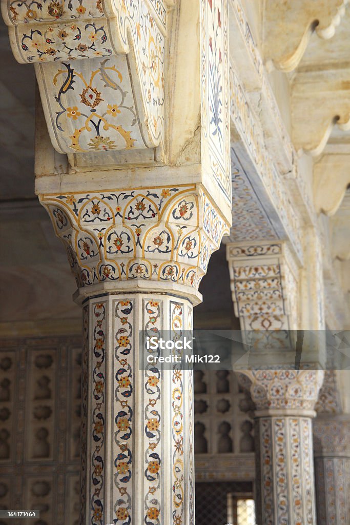 Columnas de mármol en Rojo de Agra - Foto de stock de Agra libre de derechos