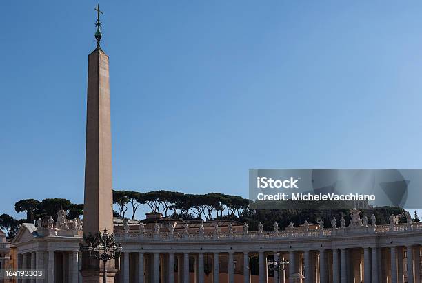 Itália Roma Obelisco E Colunata De Bernini Em Saint Peters Quadrado - Fotografias de stock e mais imagens de Apeninos