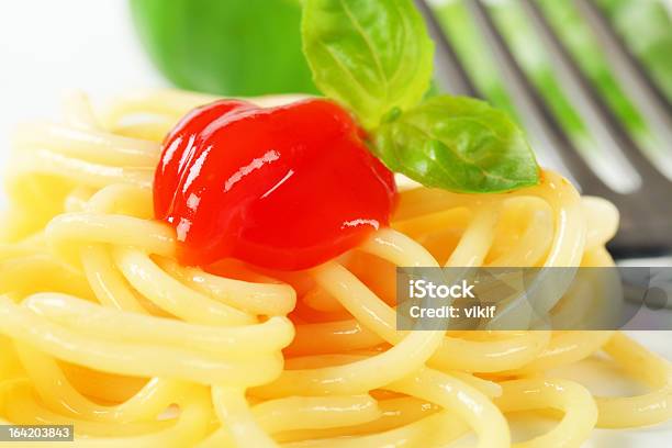 Photo libre de droit de Spaghetti À La Sauce Tomate banque d'images et plus d'images libres de droit de Aliment - Aliment, Aliment cuit à l'eau, Aliments et boissons