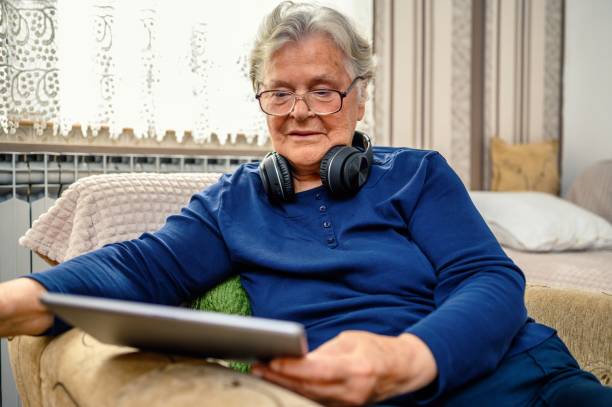 istock It's never too late to join the online community 1642125508
